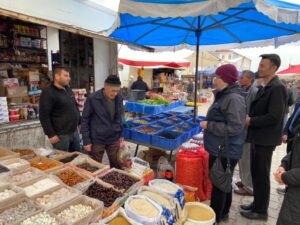 “ESNAFIMIZ SATIŞ, ÇİFTÇİMİZ ÜRETİM YAPAMIYOR”