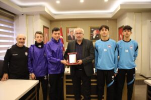 ERDEM GENÇLİK SPOR’DAN TEŞEKKÜR ZİYARETİ