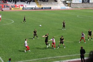 “GÖNLÜMÜZÜN ŞAMPİYONU LİNYİTSPOR”