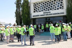 “YAŞANABİLİR GELECEK İÇİN ATIKLARI TOPLAMAYA NE DERSİN?”