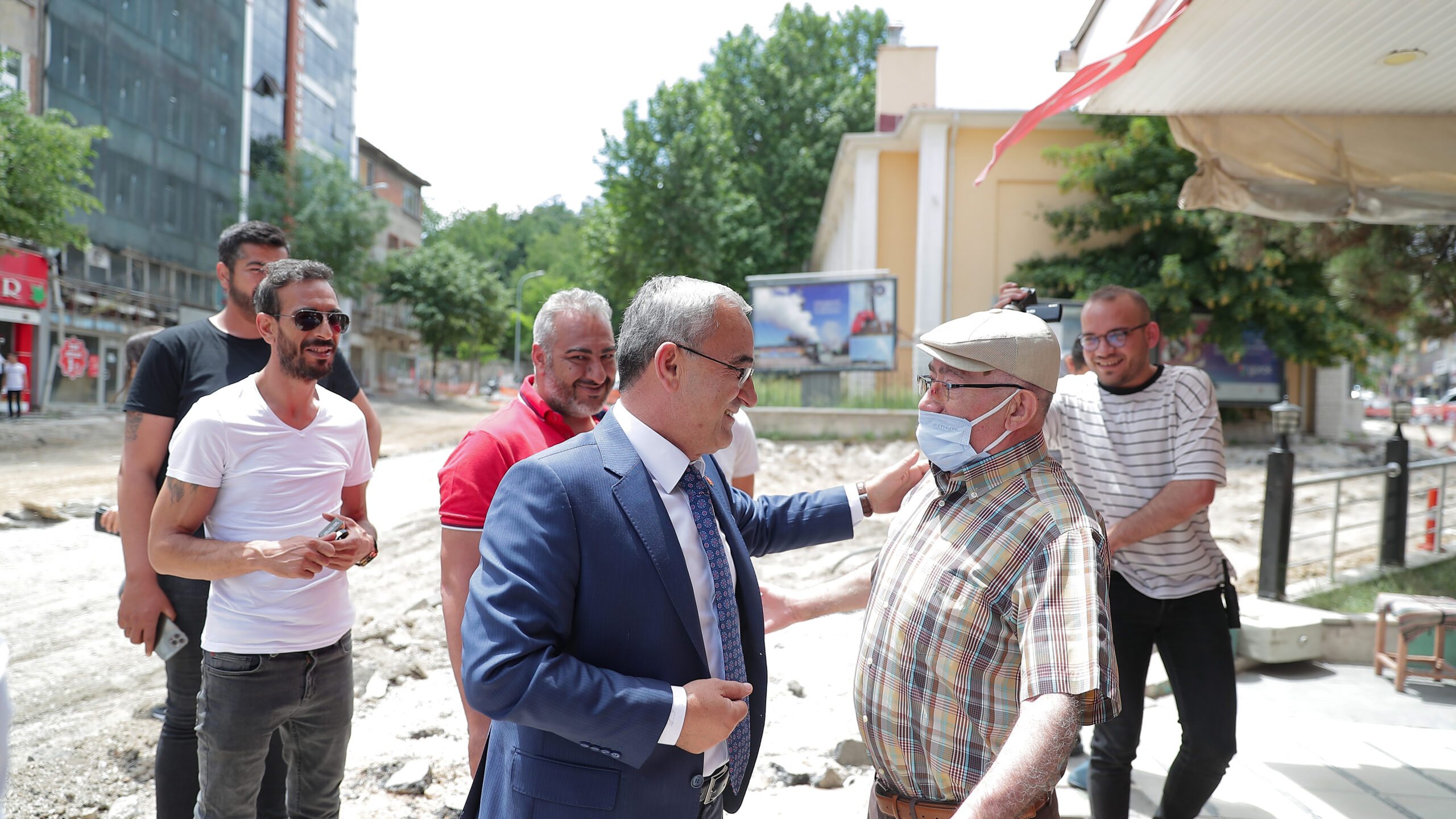 Zafer Meydanı çalışmalarını yerinde