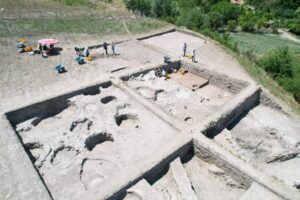 TAVŞANLI HÖYÜK’TE HEYECANLANDIRAN GELİŞME