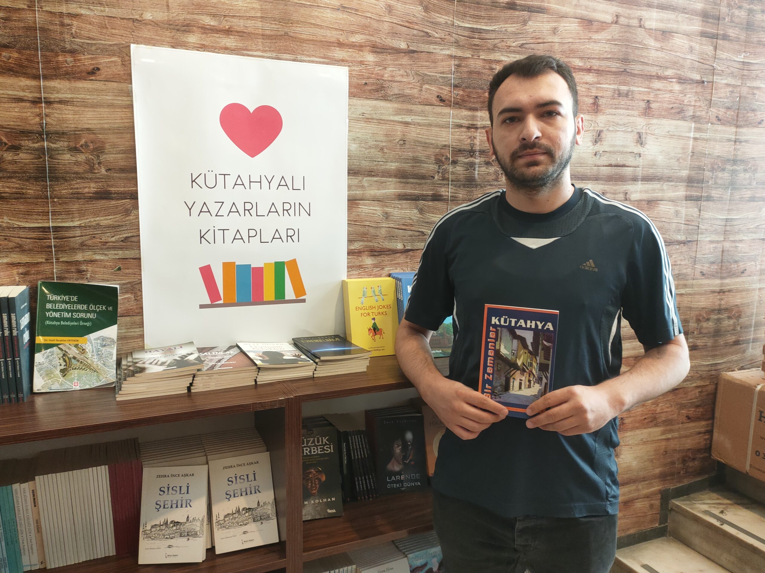 Kütahya’da bir kitapevi Kütahyalı