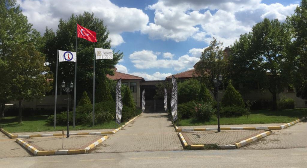 Kütahya Dumlupınar Üniversitesi bünyesinde