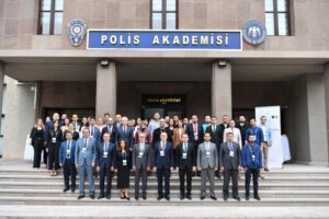 DR. GÜLEKÇİ’DEN POLİS AKADEMİSİNDE SUNUM