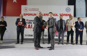 ‘SPORUN ENLERİ’ ÖDÜLLENDİRİLDİ