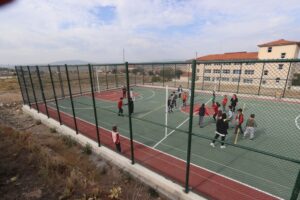 ALTINTAŞ’A BASKETBOL VE VOLEYBOL SAHASI