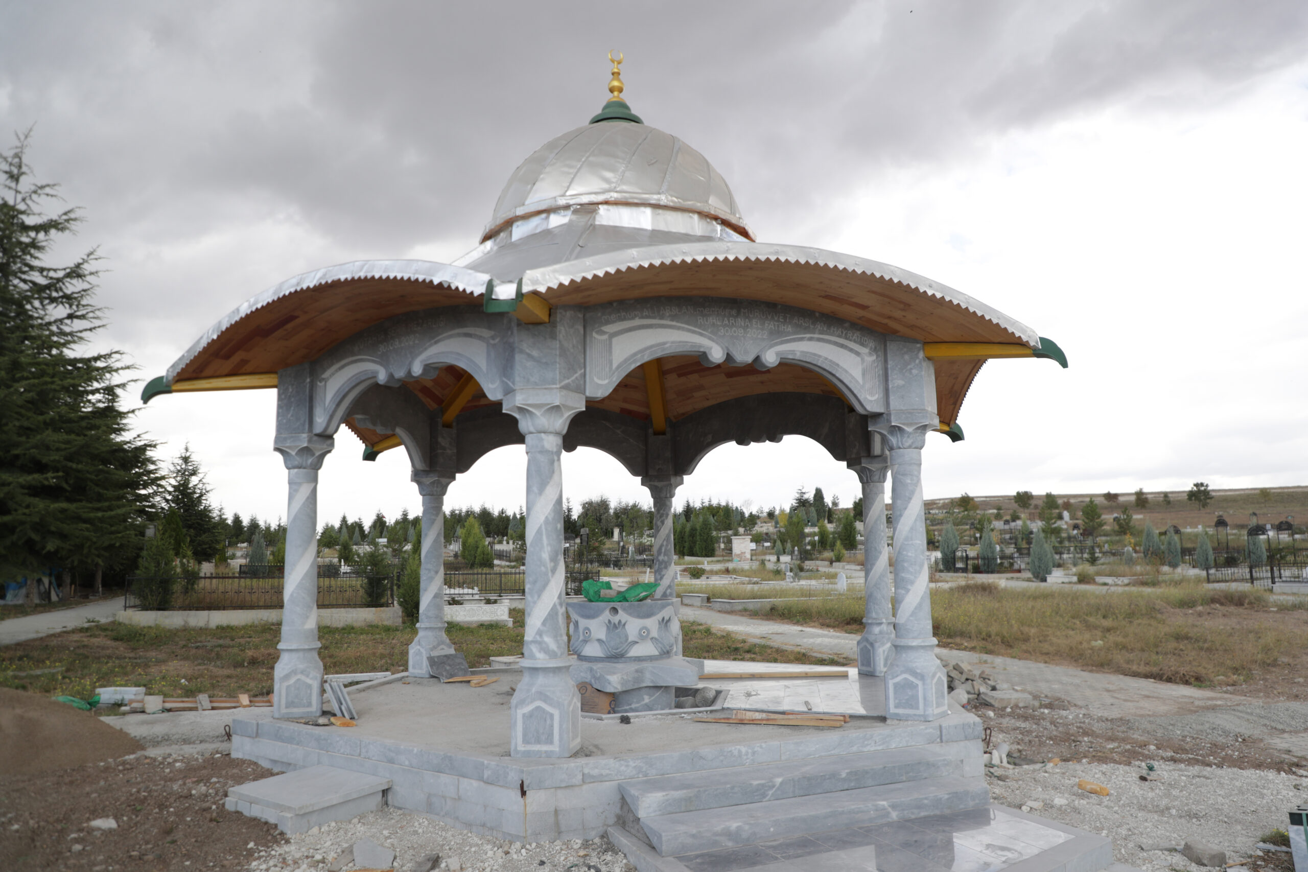 Şehir Mezarlığı’ndaki, bakım onarım