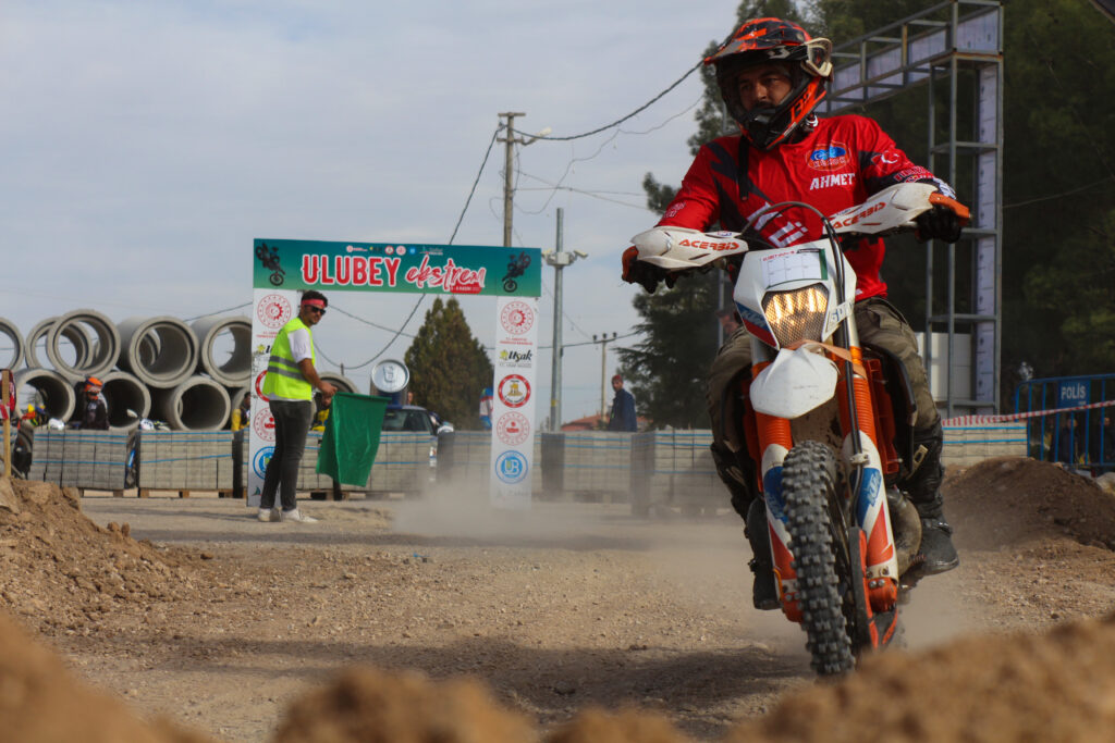 Kütahyalı motosikletçiler, Uşak’ta bu