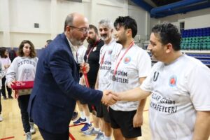 VOLEYBOLDA ŞAMPİYON “MİMAR SİNAN ORTAOKULU”