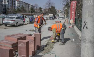 KALDIRIM MESAİSİ SÜRÜYOR