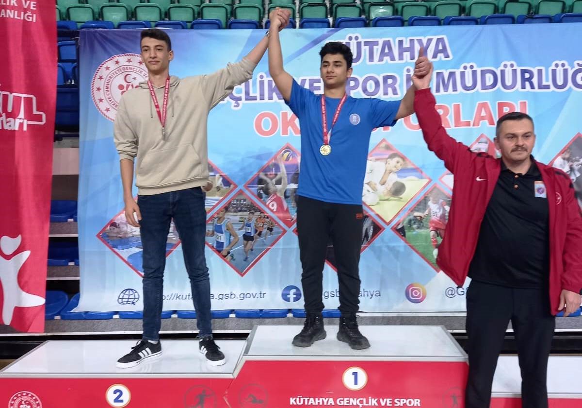 Kütahya’da düzenlenen Okul Sporları