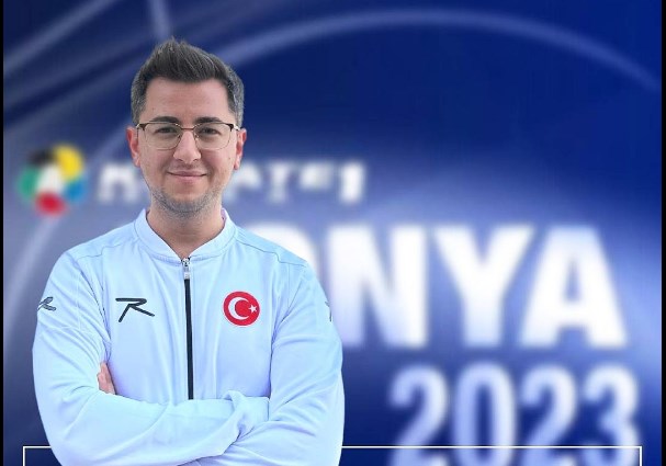 Tavşanlı Belediyespor antrenörlerinden Mustafa