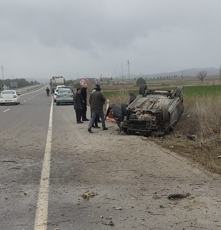 Kütahya’da kontrolden çıkan otomobil