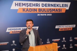 AK Parti’li Dağ, İzmir’de partisinin kadın buluşmasında konuştu: