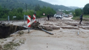 Bilecik’te şiddetli yağış tarım arazilerinde ve yollarda hasara neden oldu