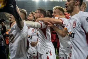 Galatasaray ligin bitimine 2 hafta kala şampiyonluğunu ilan etti