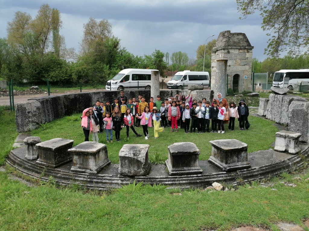 Kütahya Domaniç Hisar İlkokulu