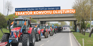 Kütahyalı çiftçiler AK Parti’ye destek için traktör konvoyu oluşturdu