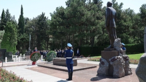 Cumhurbaşkanı Erdoğan, Haydar Aliyev’in kabriyle şehitlikleri ziyaret etti