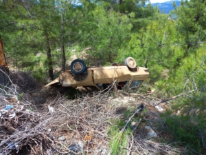 Kale’de şarampole devrilen otomobilin sürücüsü yaralandı