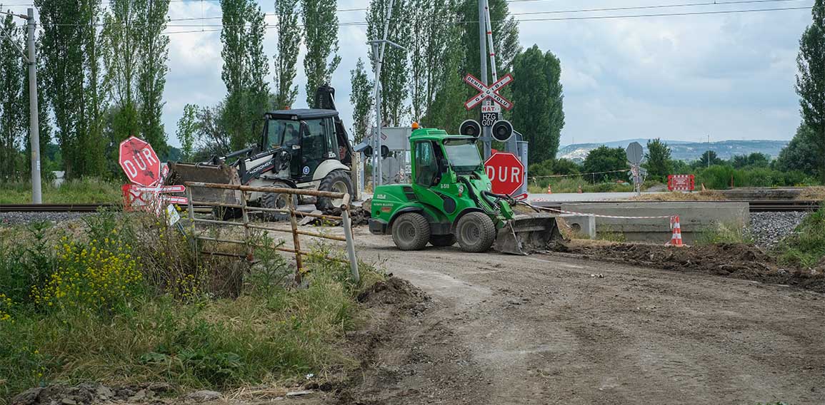 Altyapı ve üstyapı faaliyetlerine