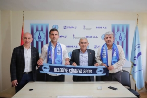 Belediye Kütahyaspor’da yeni teknik heyet ile imzalar atıldı