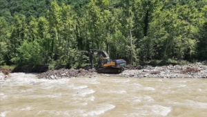 Sinop’ta su taşkınlarından etkilenen bölgelerde çalışmalar sürdü