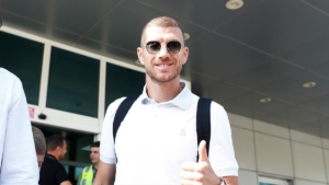 Edin Dzeko, Fenerbahçe için İstanbul’a geldi