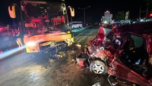 Manisa’da otobüsle çarpışan hafif ticari aracın sürücüsü öldü