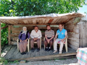 Simav’da şehit yakınlarına ve gazilere bayram öncesi ziyaret