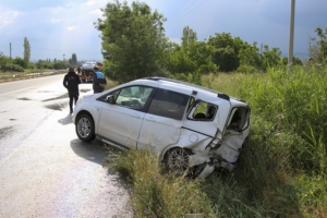 Uşak’ta trafik kazasında 5 kişi yaralandı