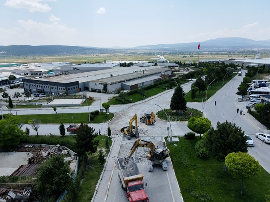 Nafi Güral Caddesi’ne 5 bin ton sıcak asfalt