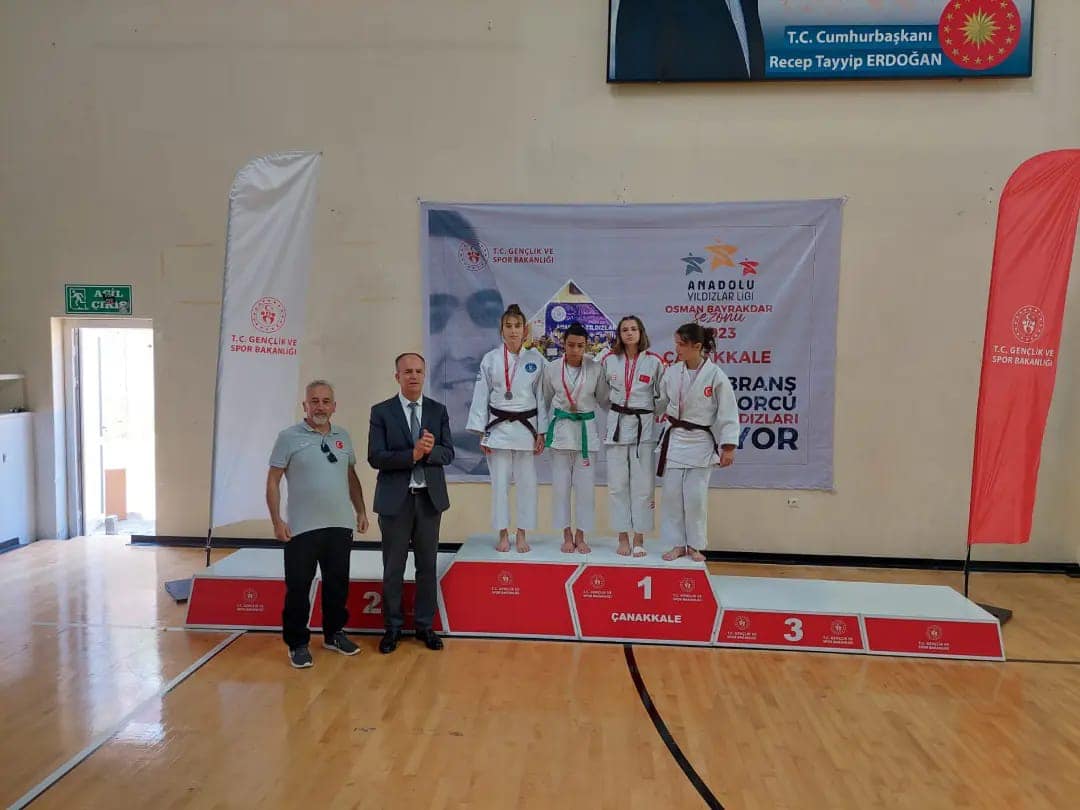 Çanakkale’de düzenlenen Anadolu Yıldızlar Ligi Yarı Final müsabakalarında Kütahya Belediyespor judo takımı sporcuları Türkiye dereceleri kazandı.