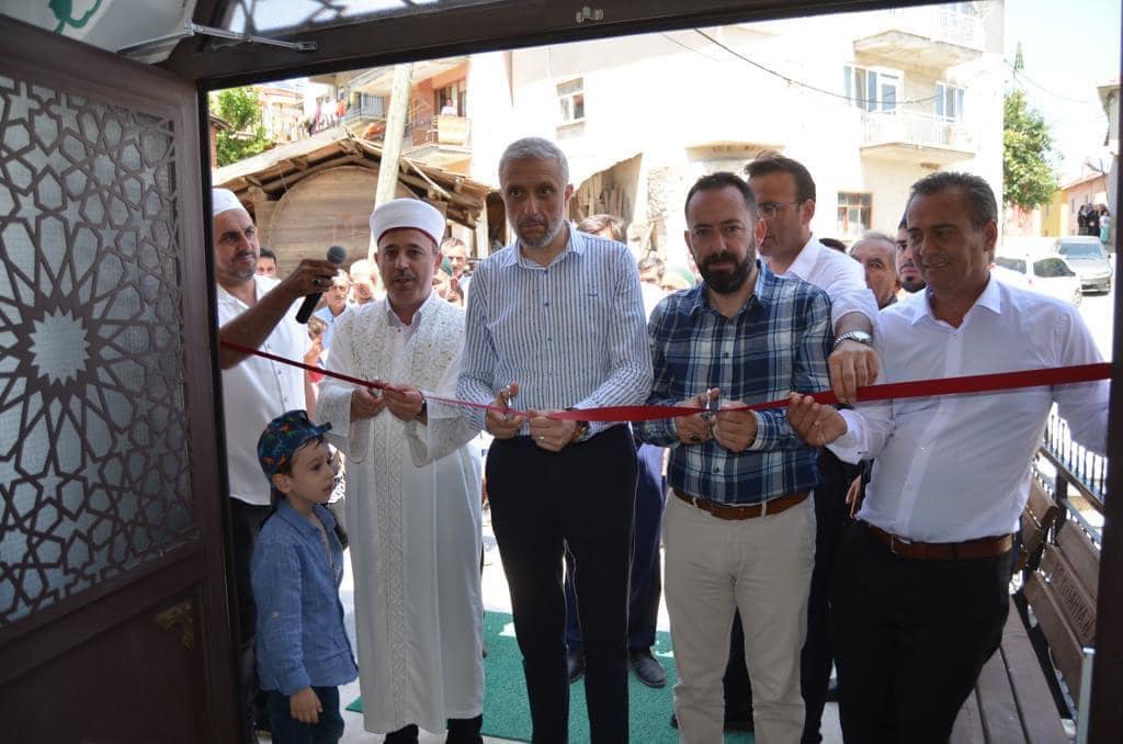 Simav Ortaca köyünde yeni camii açılışı gerçekleştirildi.