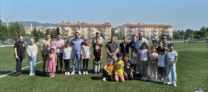 Gediz’de öğrenciler koşu yarışmasında ter döktü