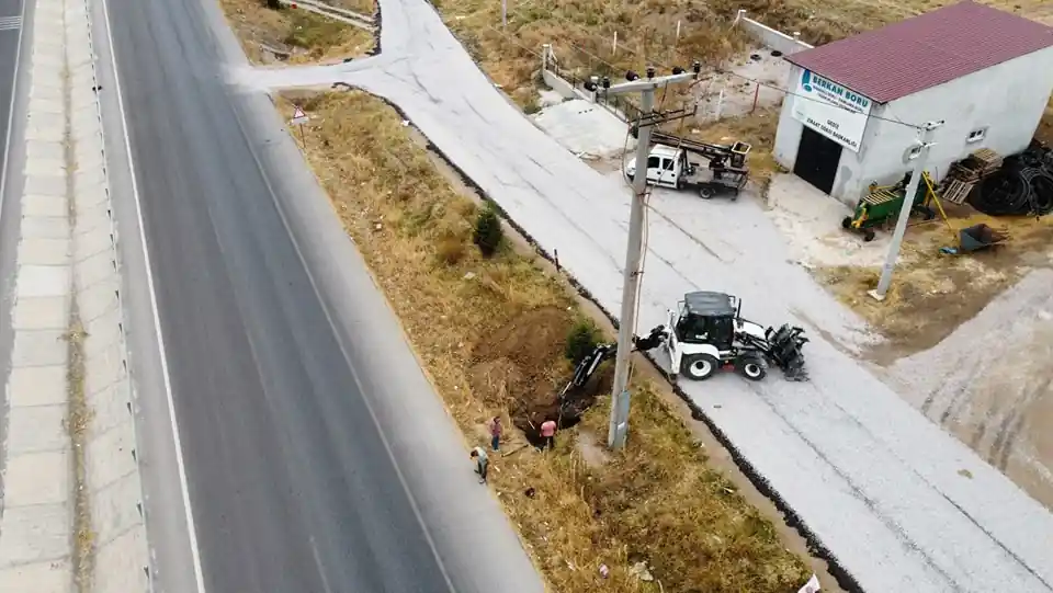 Gediz'de yeni yeraltı enerji nakil hattı inşası başladı