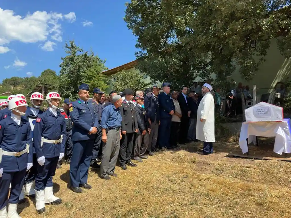 Kıbrıs Gazisi Domaniç’te toprağa verildi