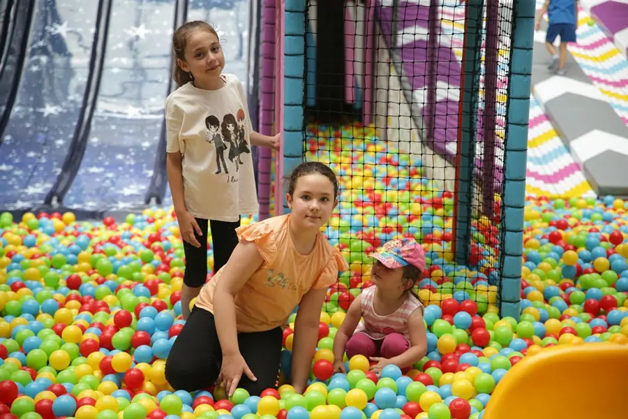 Kütahya’da Çocuk Eğlence Merkezi açıldı