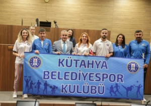 Kütahya’da başarılı sporcular ödüllendirildi