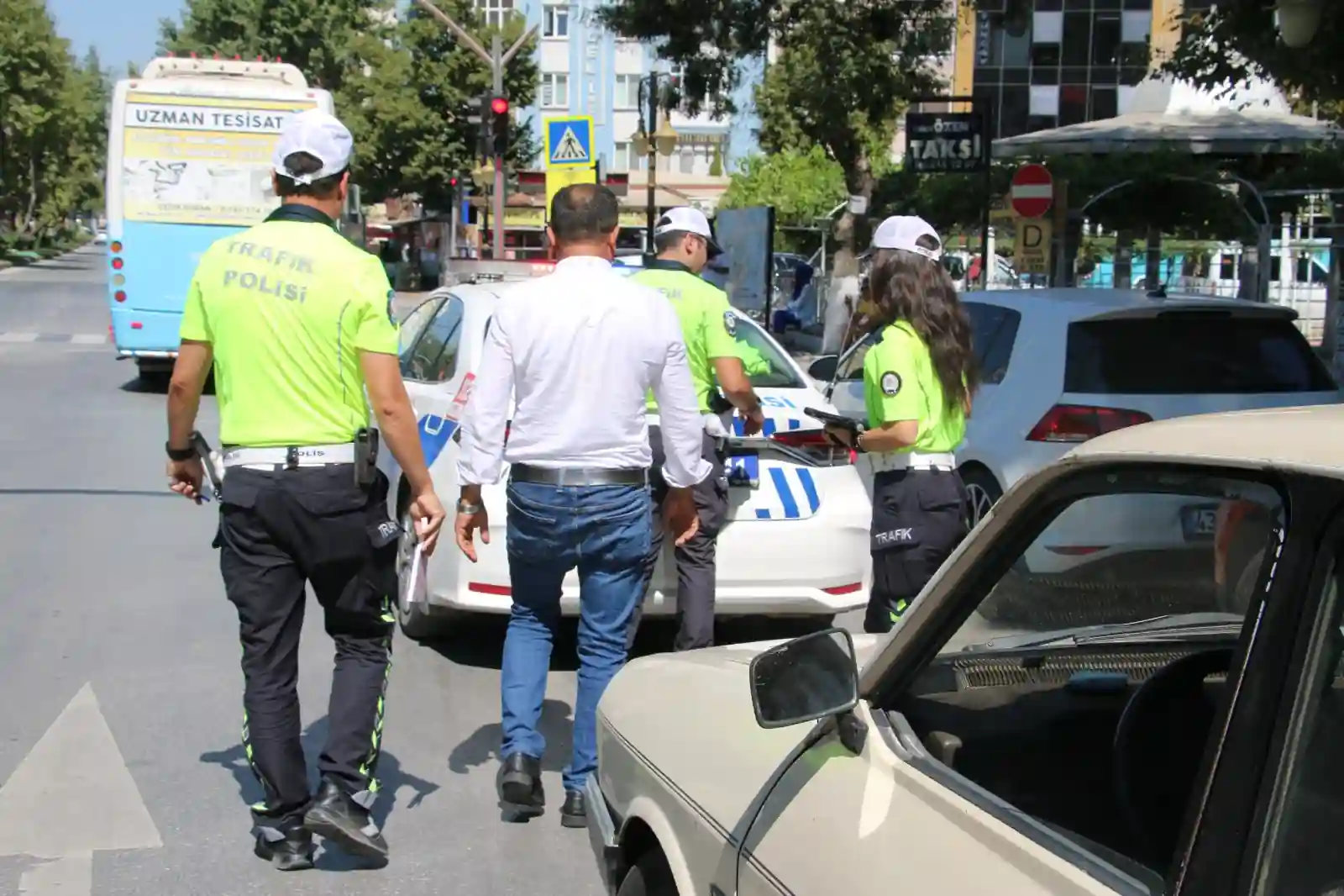 Kütahya'da dronlu yaya önceliği denetiminde ceza yağdı