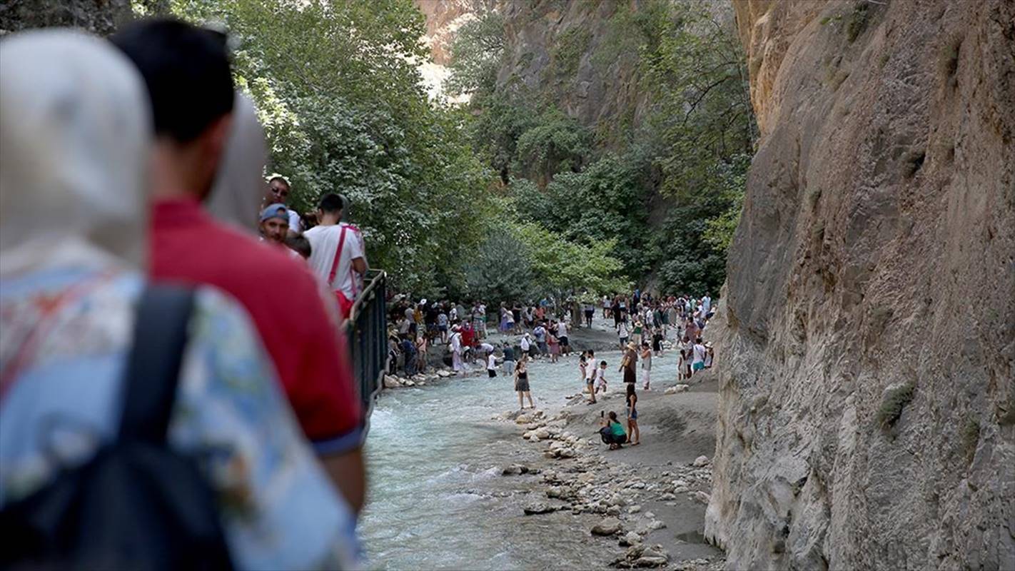 Muğla ile Antalya’yı birbirinden