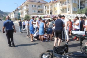 Muğla’da otomobil ve kamyonetin çarptığı motosikletteki kadın öldü