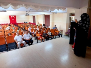 Çavdarhisar’da öğrencilere seminer ve ortaokul gezisi düzenlendi