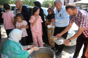 Tavşanlı’da Ekmekçi dede mesire alanında aşure günü