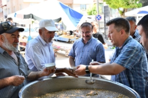 Emet Belediyesinden 5 bin kişilik aşure ikramı