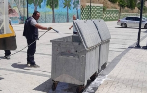 Gediz’de çöp konteynerleri temizleniyor