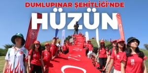 Türkiye’nin her yerinden Dumlupınar Şehitliğine vatandaşlar akın etti