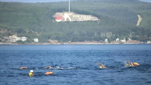 Çanakkale Boğazı’nı yüzerek geçmek için 17 ülkeden 1000’e yakın yüzücü kıyasıya yarıştı