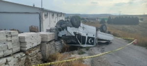 Afyonkarahisar’da devrilen kamyonetin sürücüsü öldü